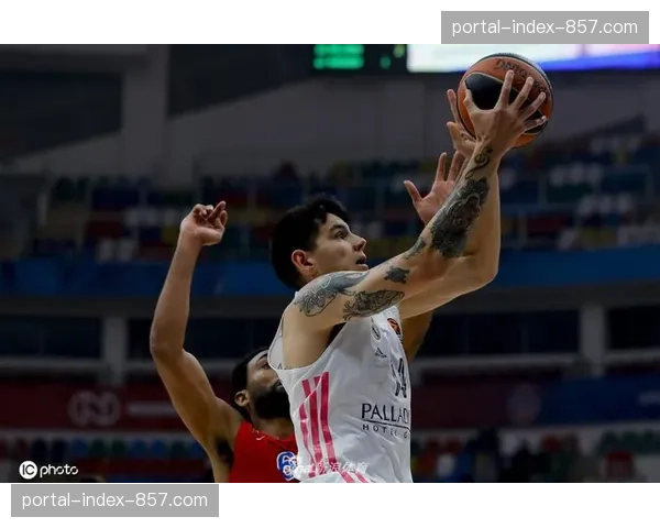 “欧洲篮球联赛常规赛：皇家马德里加时惜败帕纳辛奈科斯”